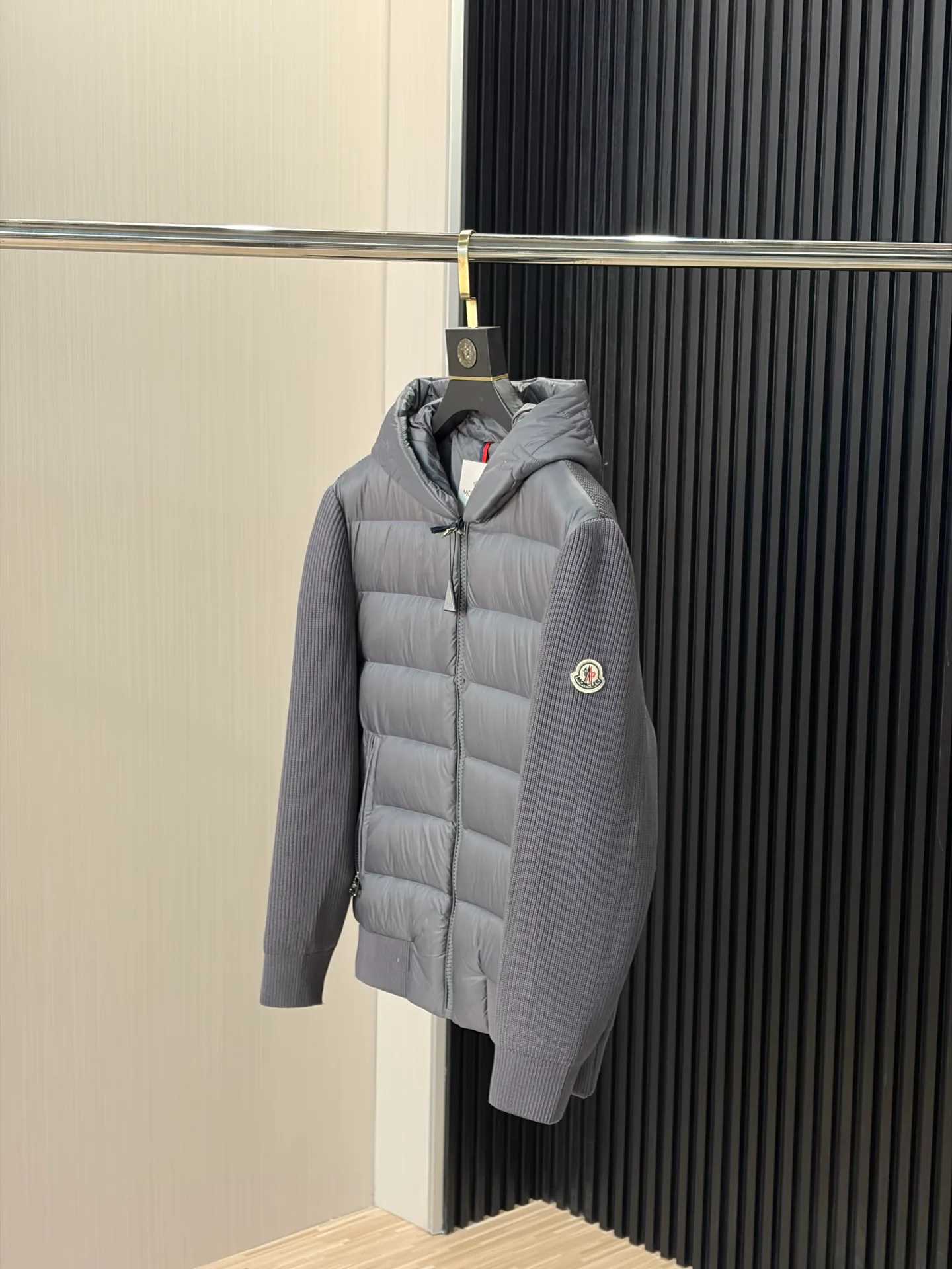 Куртки И Пуховики Женские Moncler 18391738