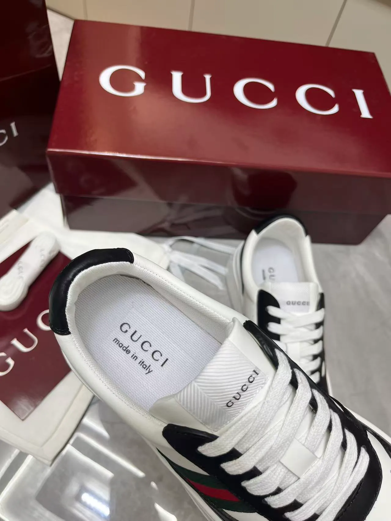 Кроссовки Женские Gucci 17620413