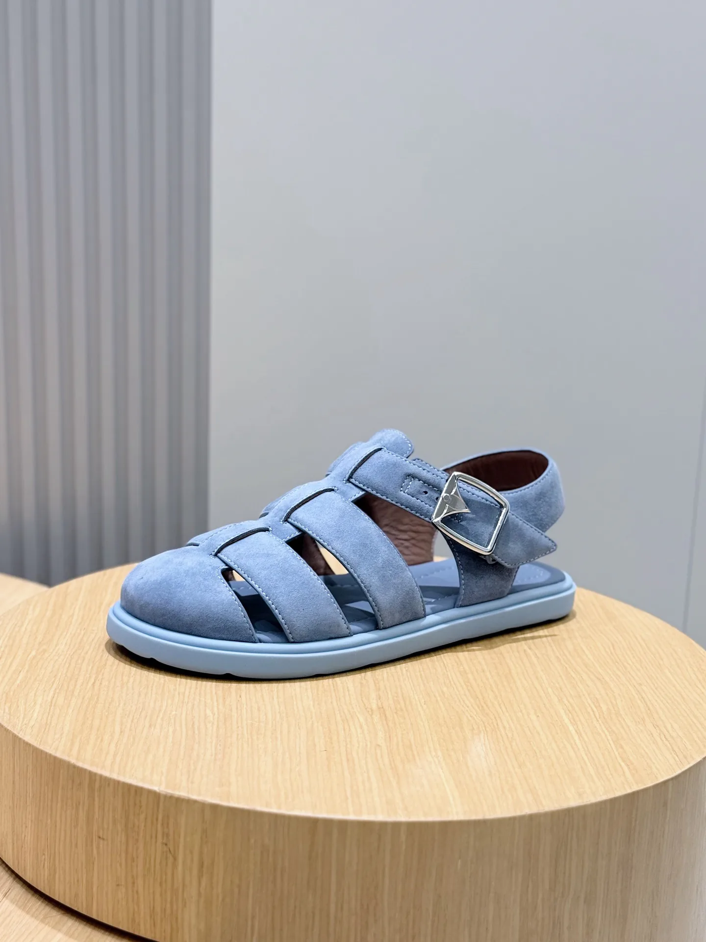 Сандалии Мужские Louis Vuitton 11692638