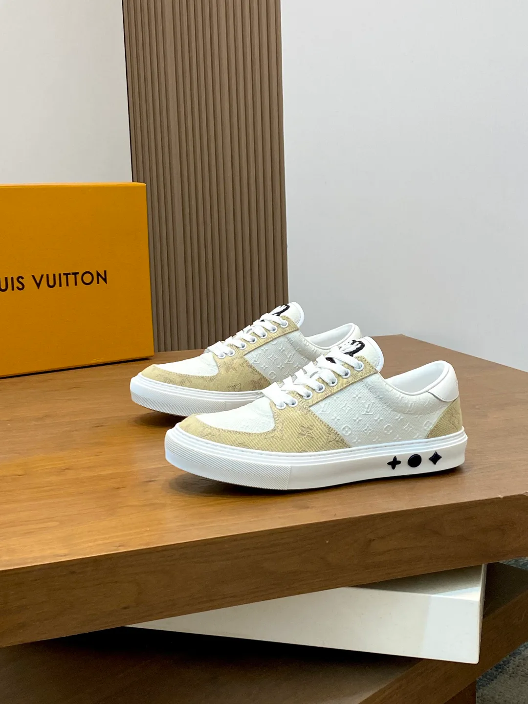 Кроссовки Мужские Louis Vuitton 17934209
