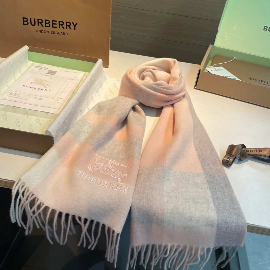 Шарфы Burberry 498285