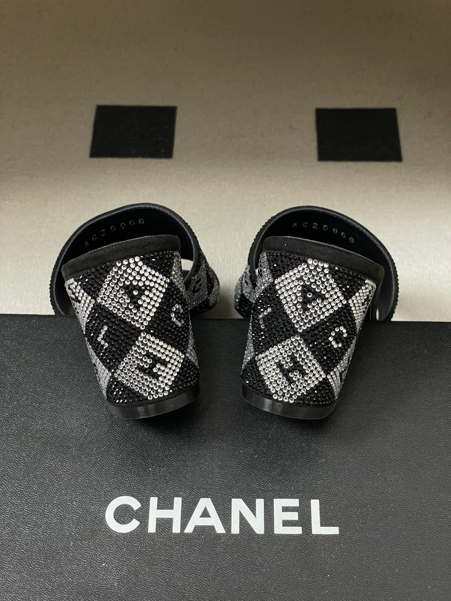 Босоножки Женские Chanel 10993954