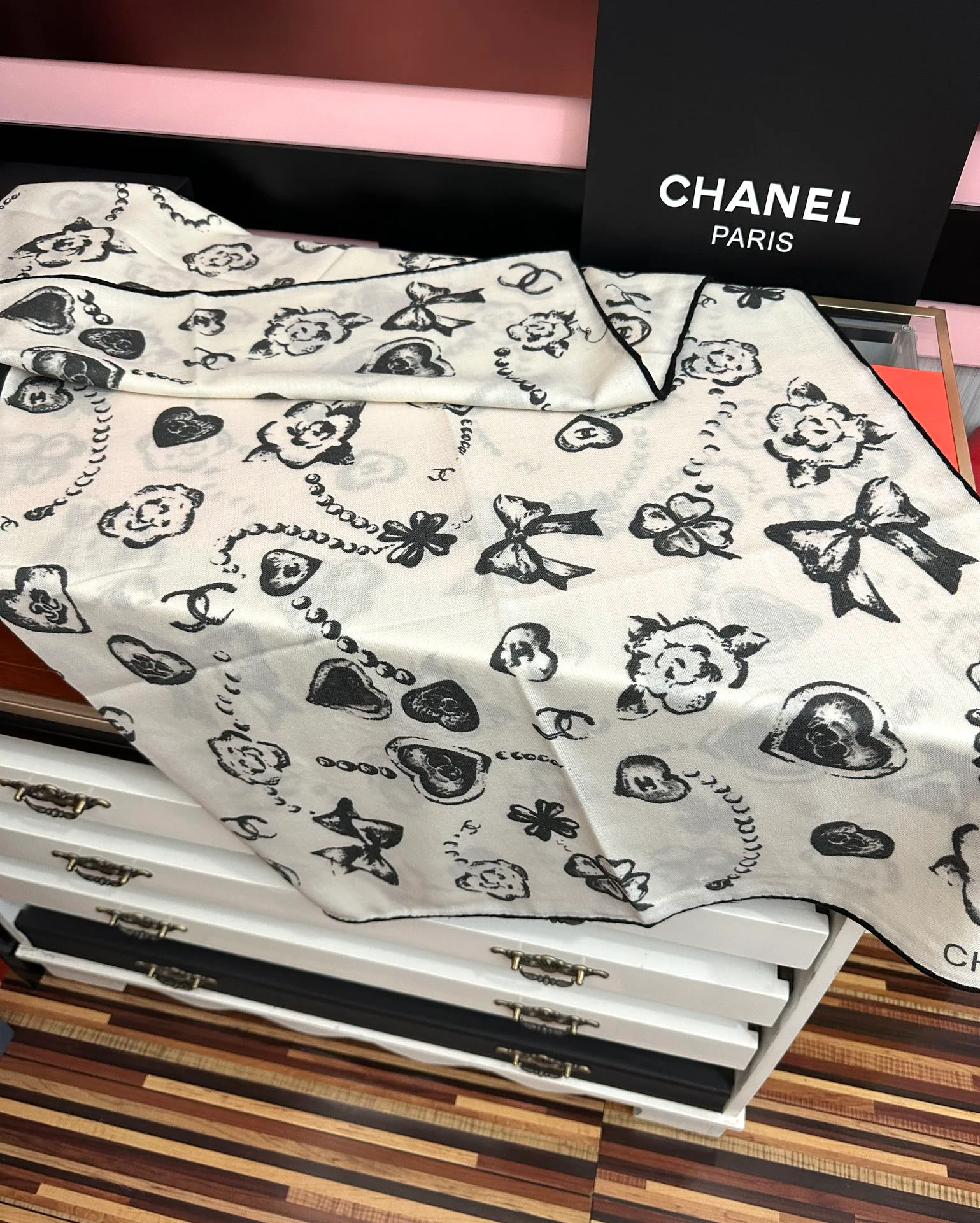 Платки Chanel 1603520