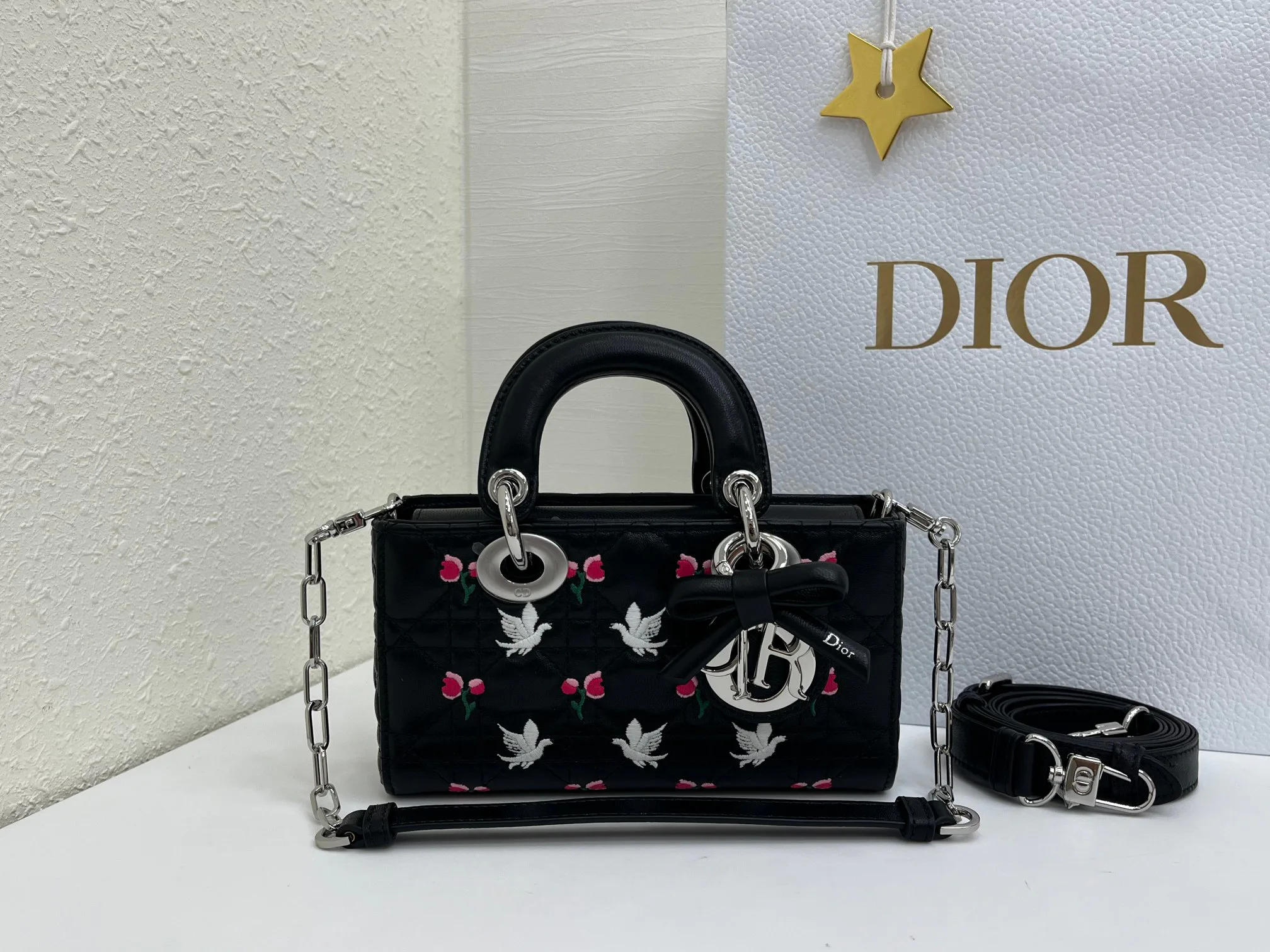 Классические Сумки Женские Christian Dior 17407056