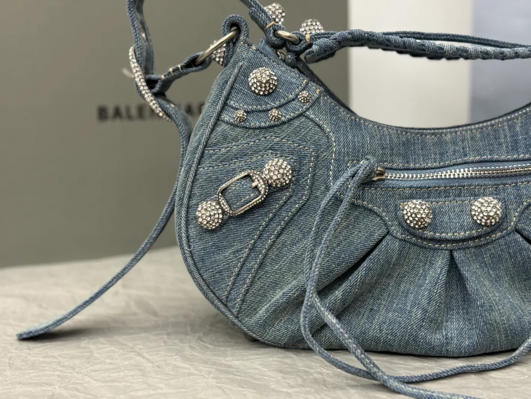 Классические Сумки Женские Balenciaga 11009522