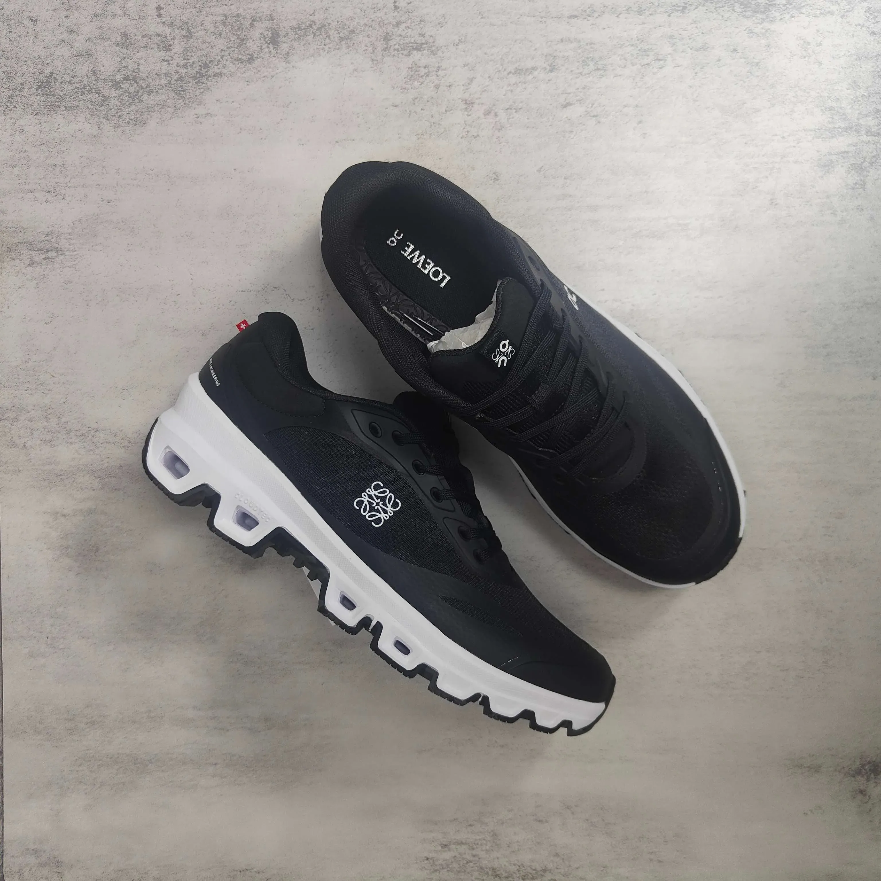 Кроссовки Женские Loewe 108331