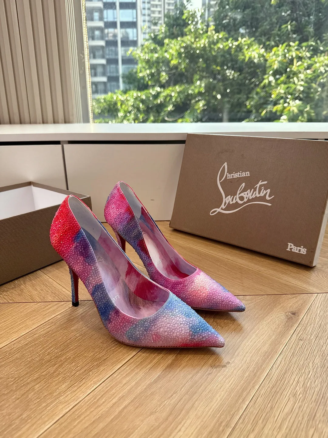 Туфли Женские Christian Louboutin 17480782