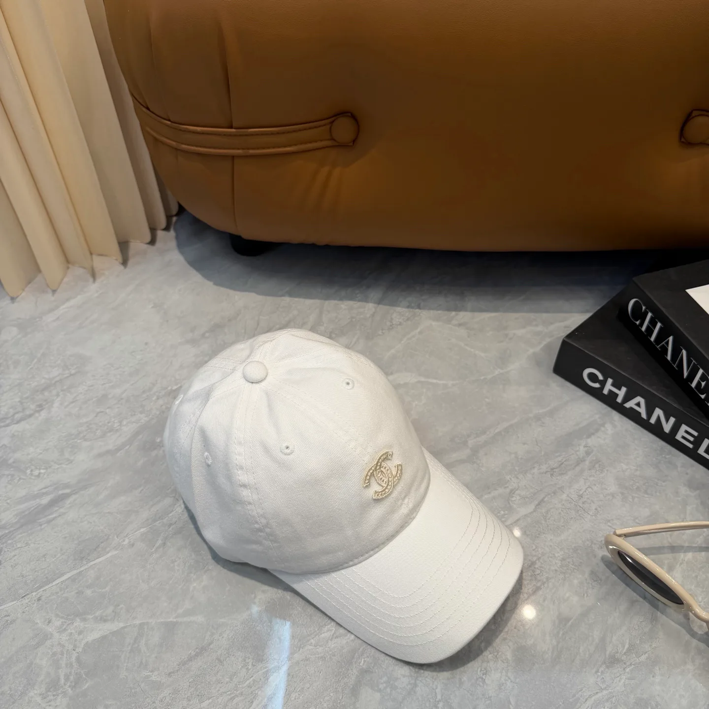 Головные Уборы Chanel 17467584