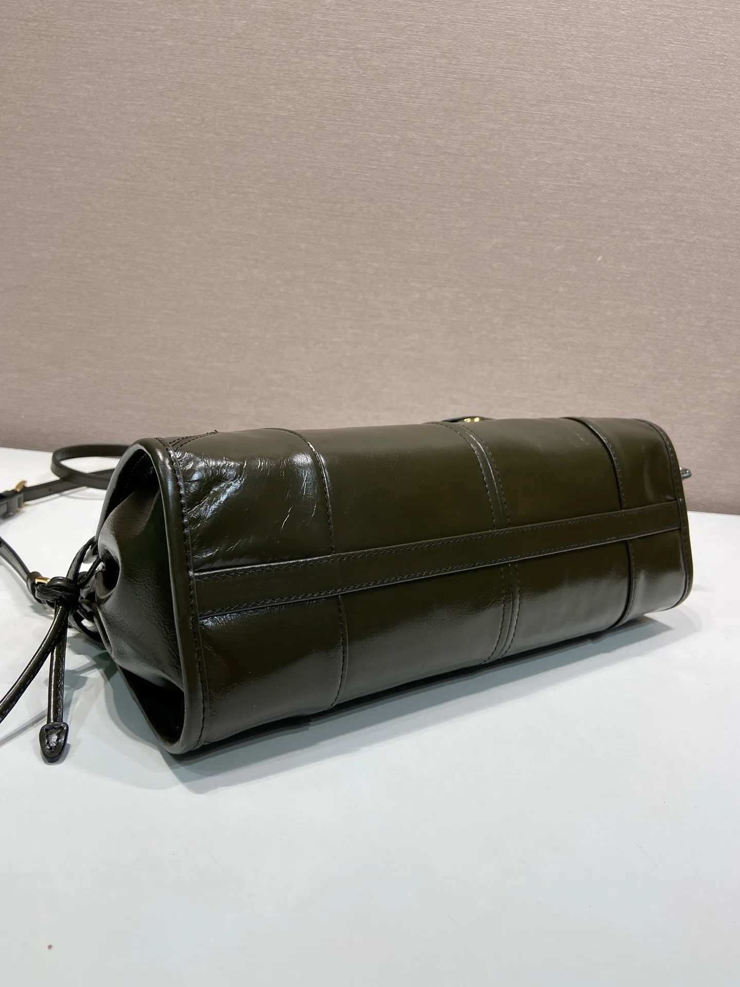 Классические Сумки Женские Prada 18184675