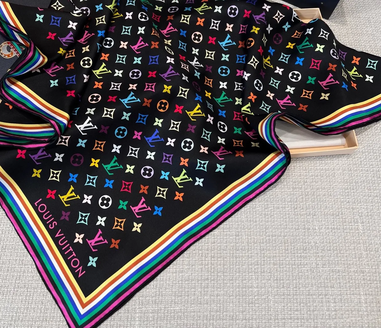 Платки Louis Vuitton 5337883