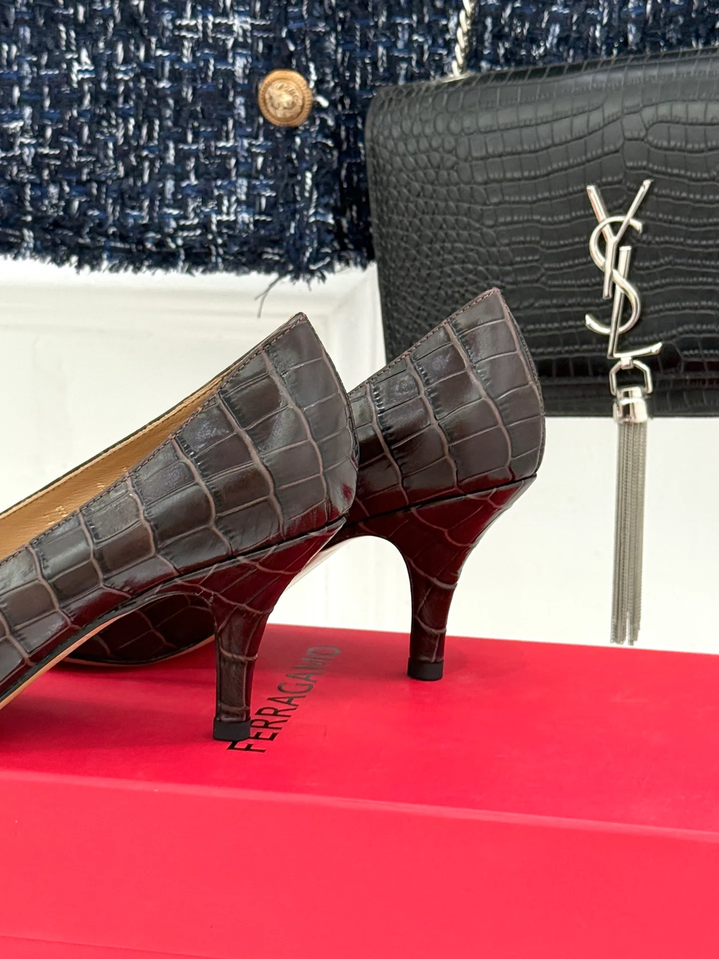 Туфли Женские Salvatore Ferragamo 18104107