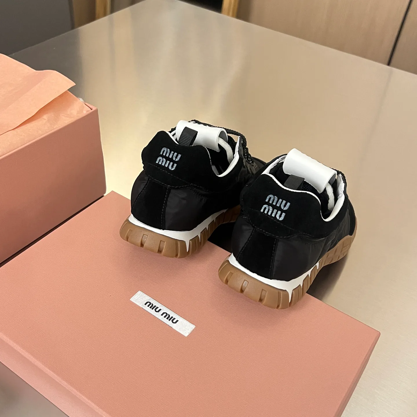 Кроссовки Женские Miu Miu 17968638