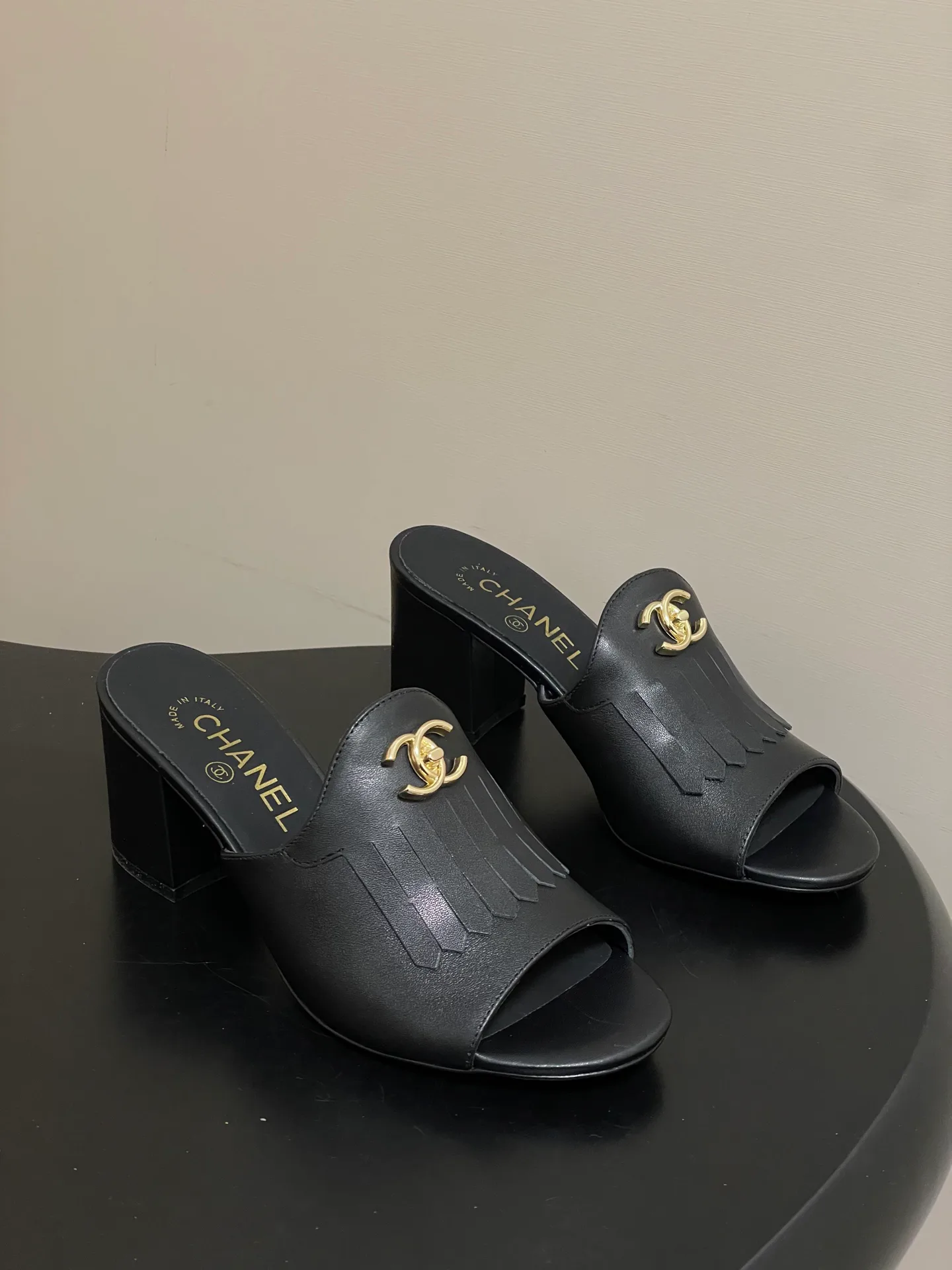 Босоножки Женские Chanel 10993935