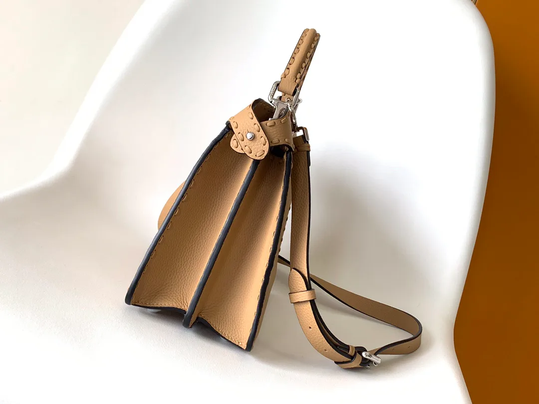Классические Сумки Женские Fendi 11671439