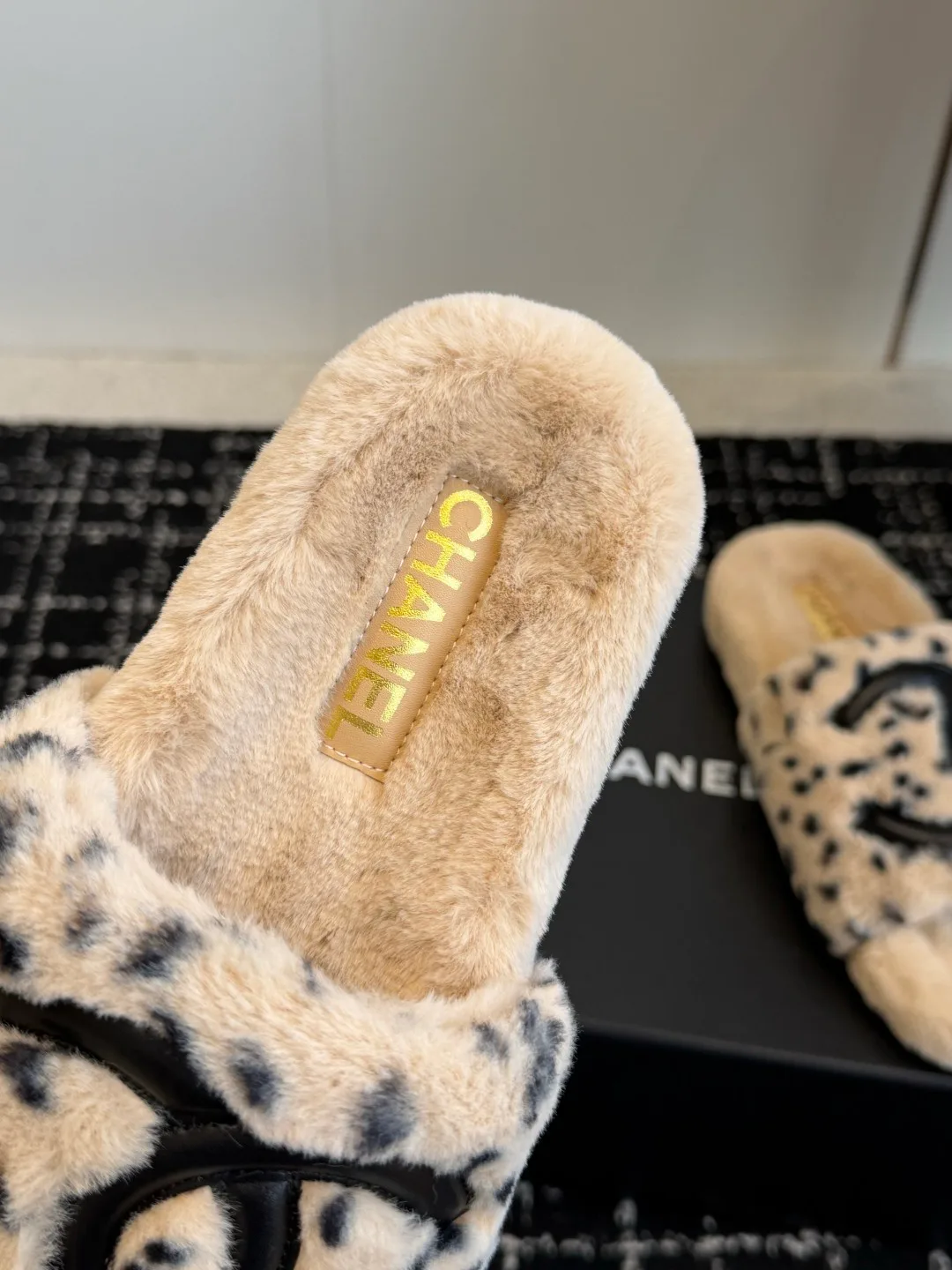Тапочки Женские Chanel 18053852