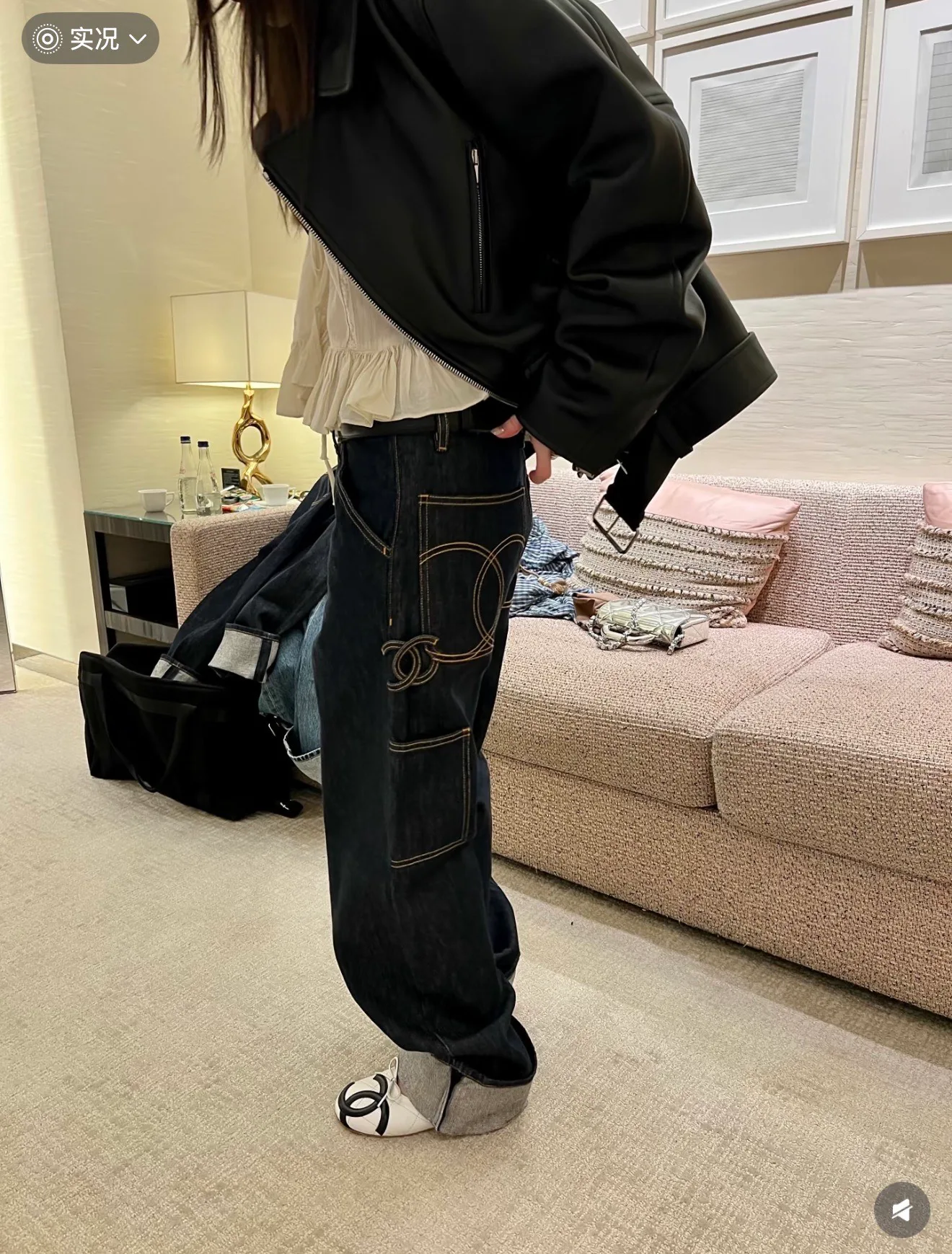 Джинсы Женские Chanel 18403534