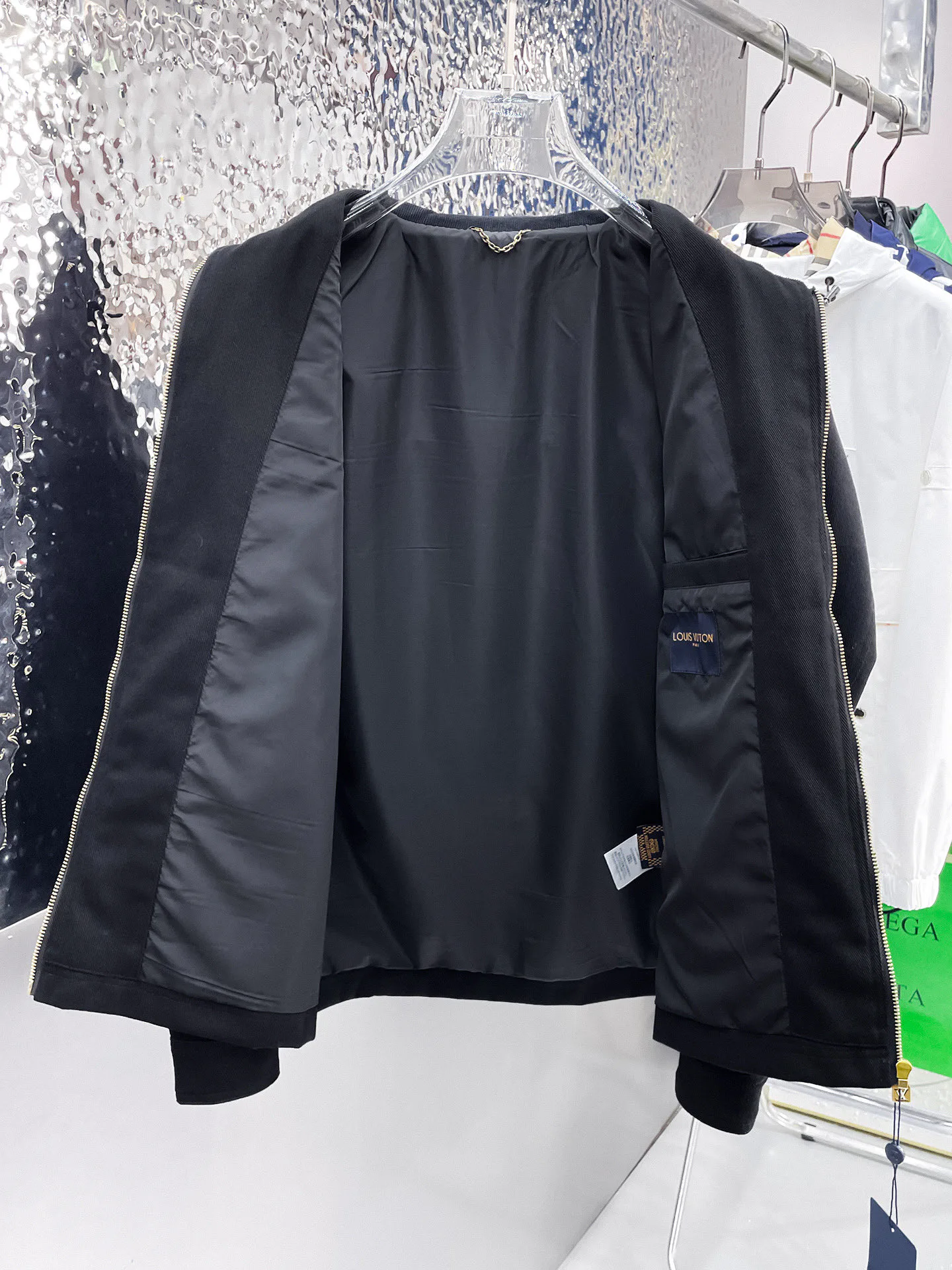 Куртки И Пуховики Мужские Louis Vuitton 9352296