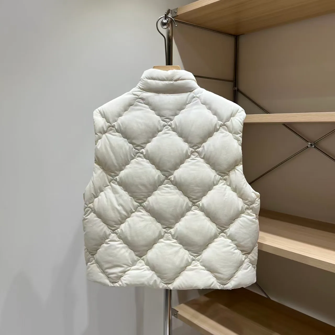Жилеты Женские Moncler 18131409