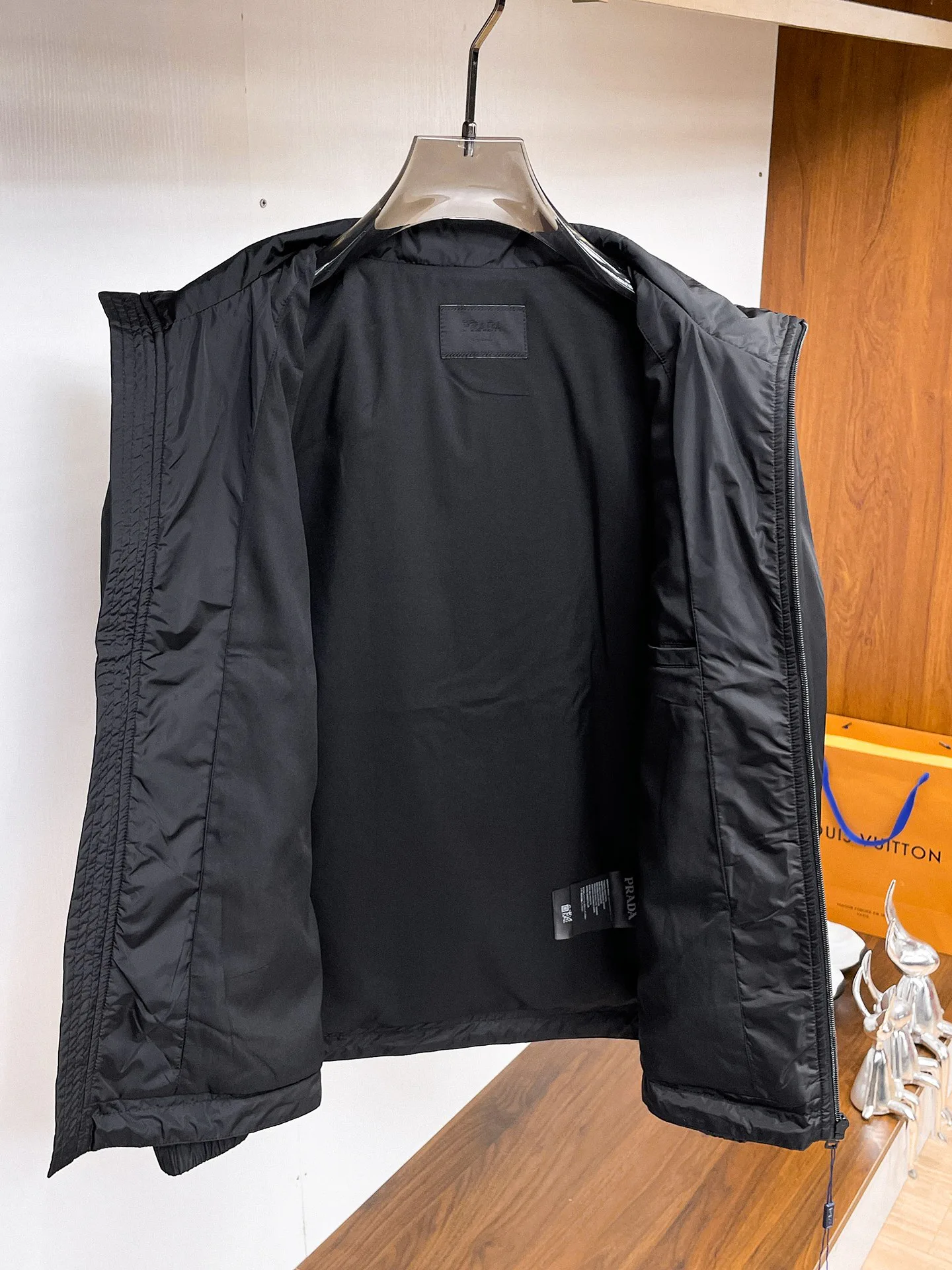 Куртки И Пуховики Женские Prada 688300