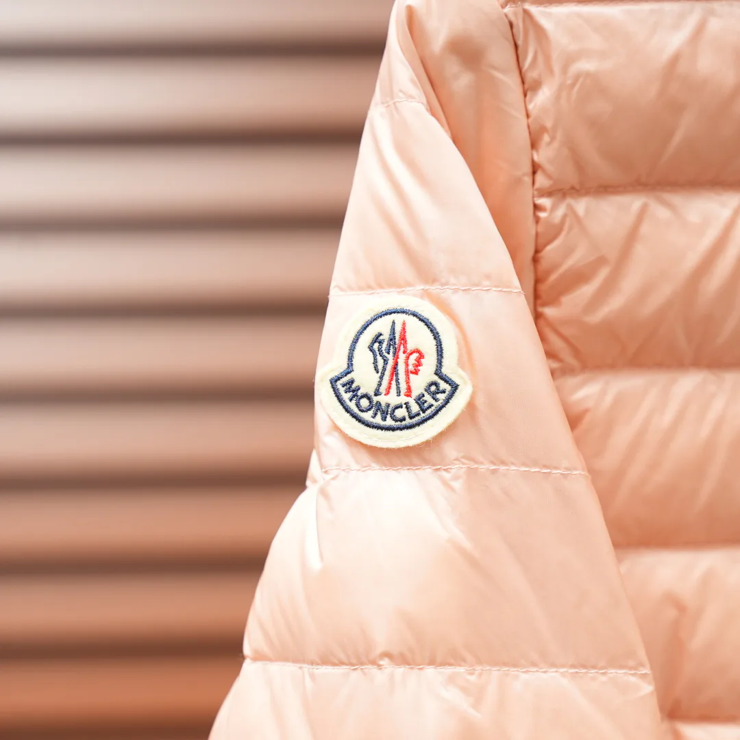 Куртки И Пуховики Женские Moncler 18883072