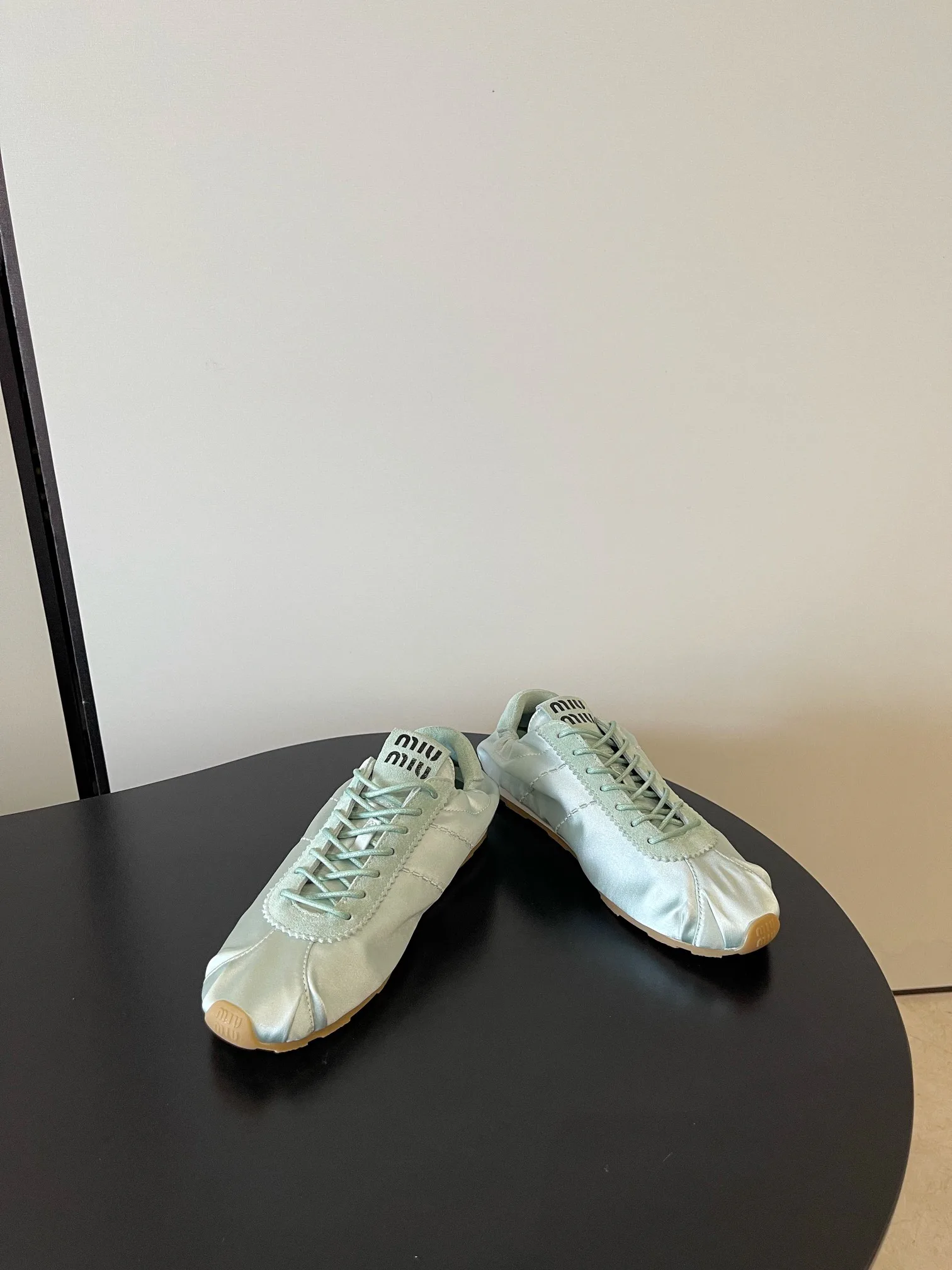 Кроссовки Женские Miu Miu 392159