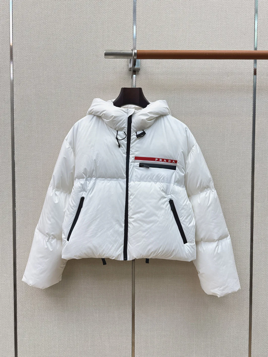 Куртки И Пуховики Женские Prada 18877804