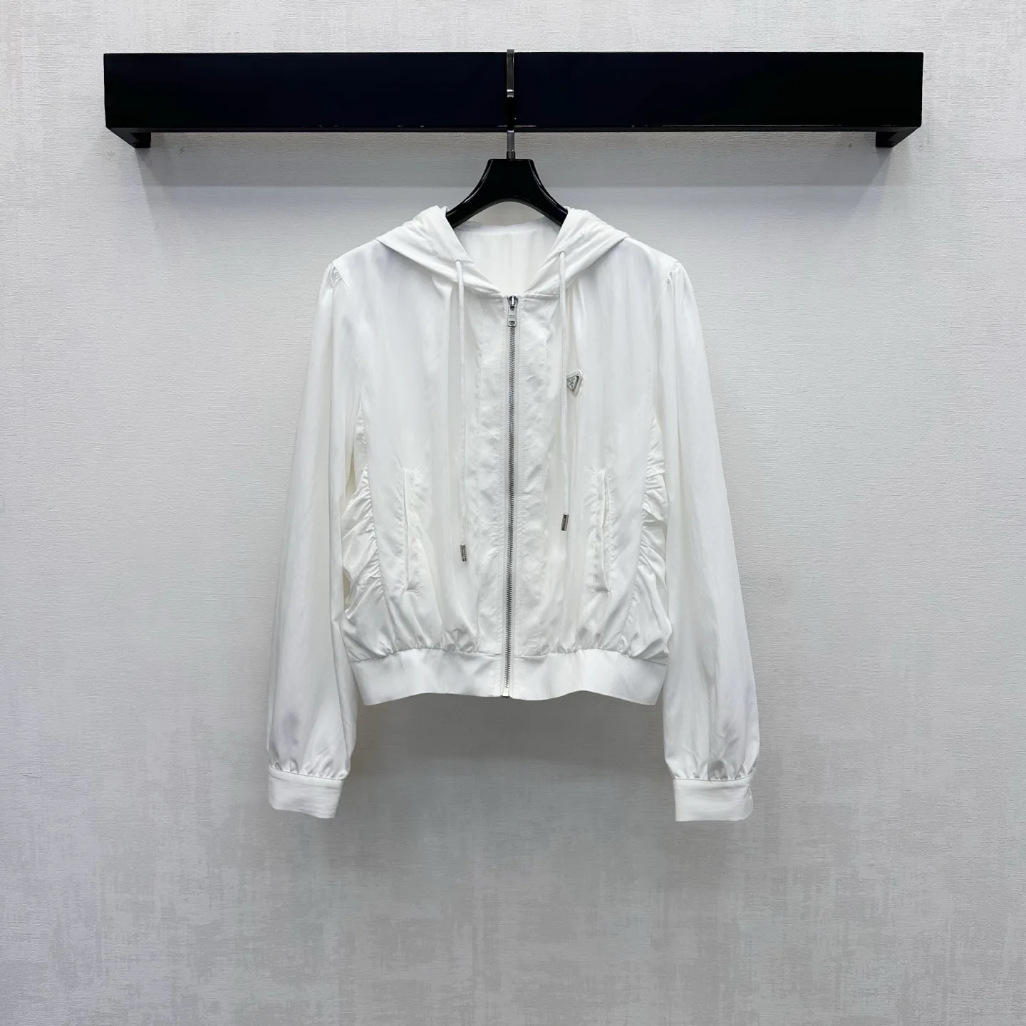 Куртки И Пуховики Женские Prada 17922625