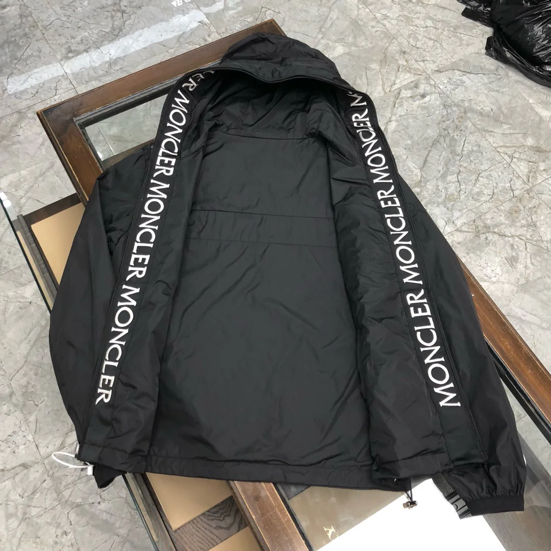 Куртки И Пуховики Мужские Moncler 17286029