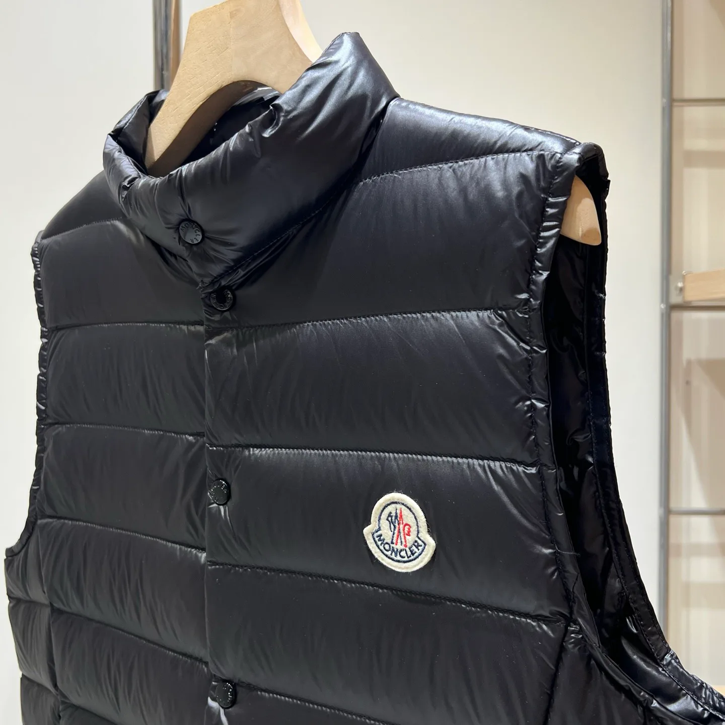 Жилеты Женские Moncler 18110910