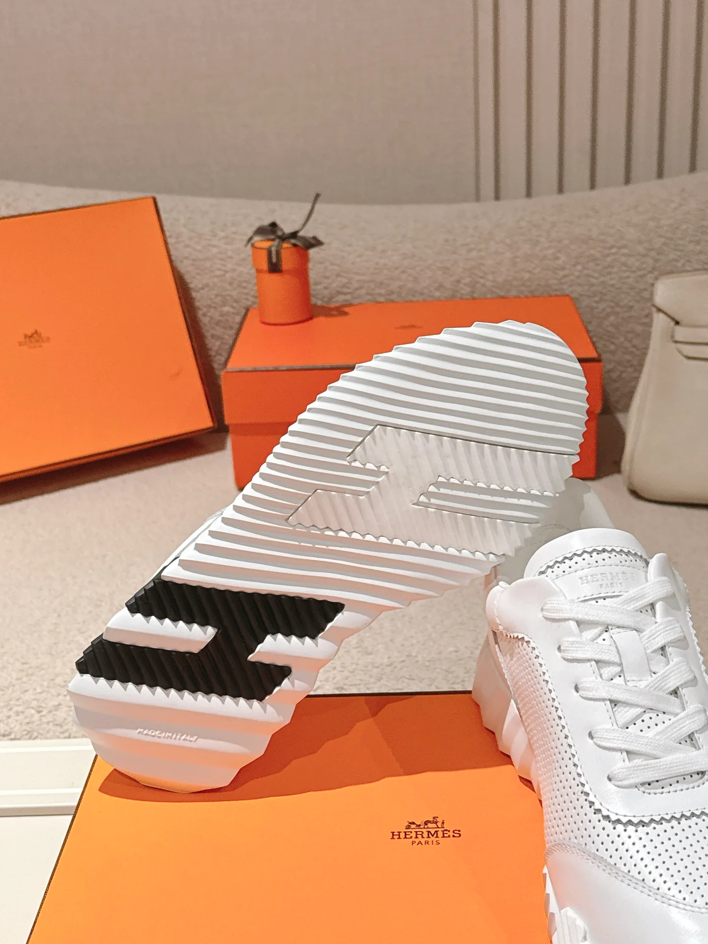 Кроссовки Женские Hermes 12783905