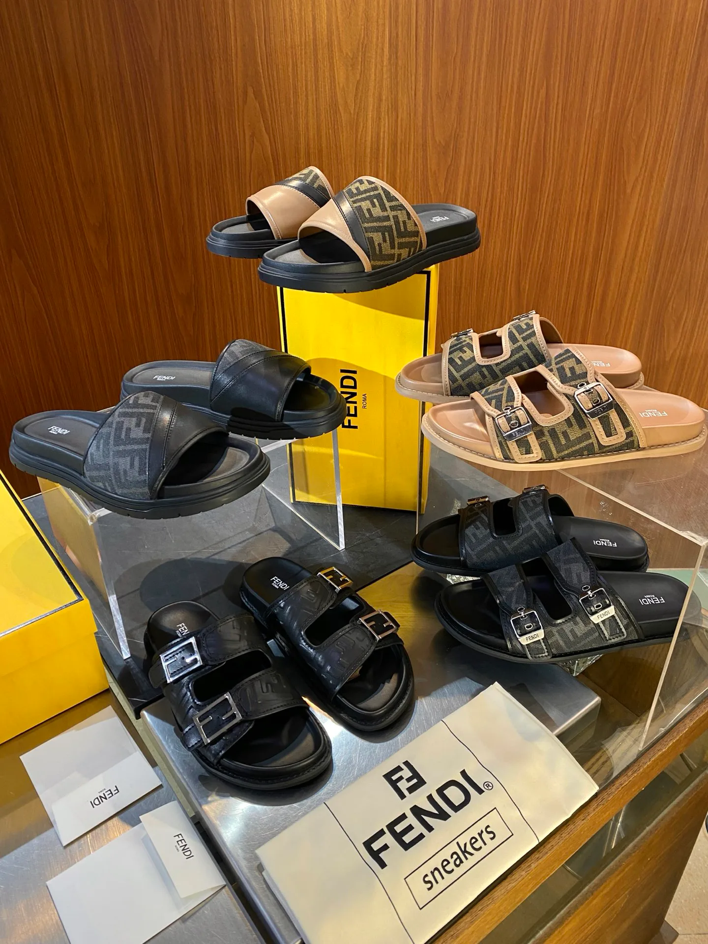 Шлепанцы Женские Fendi 12175