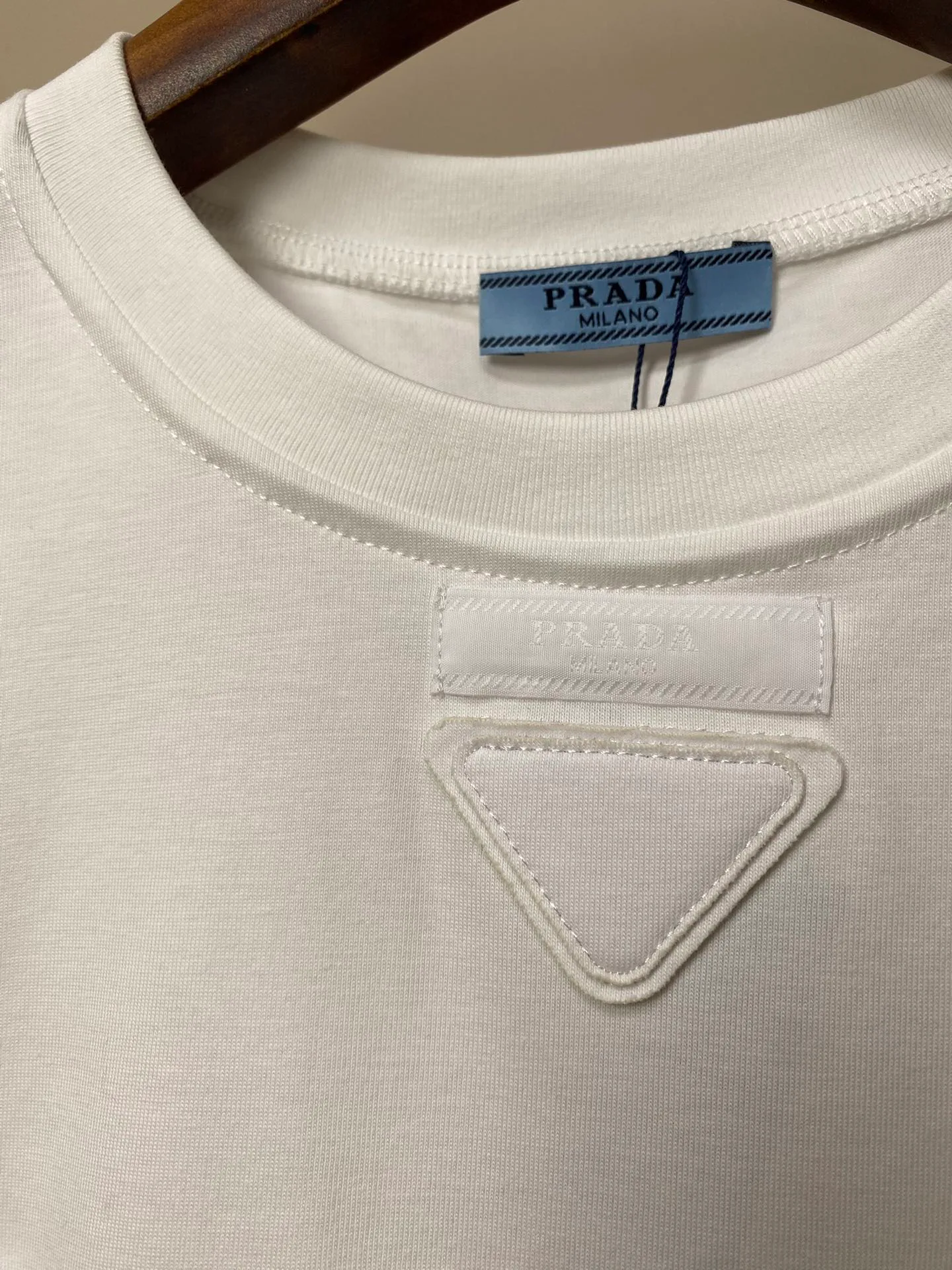 Футболки Женские Prada 11516846