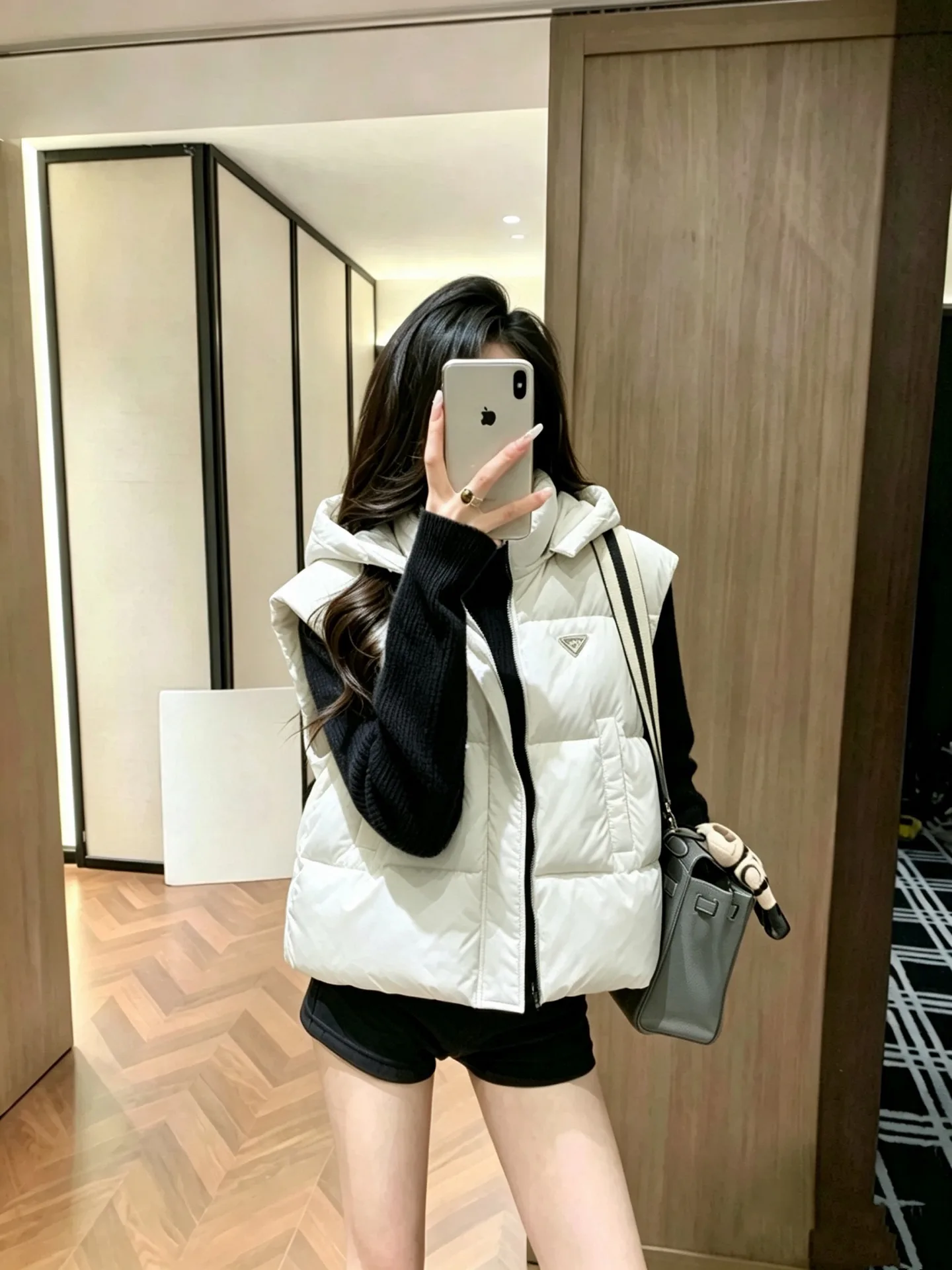 Жилеты Женские Prada 19091536