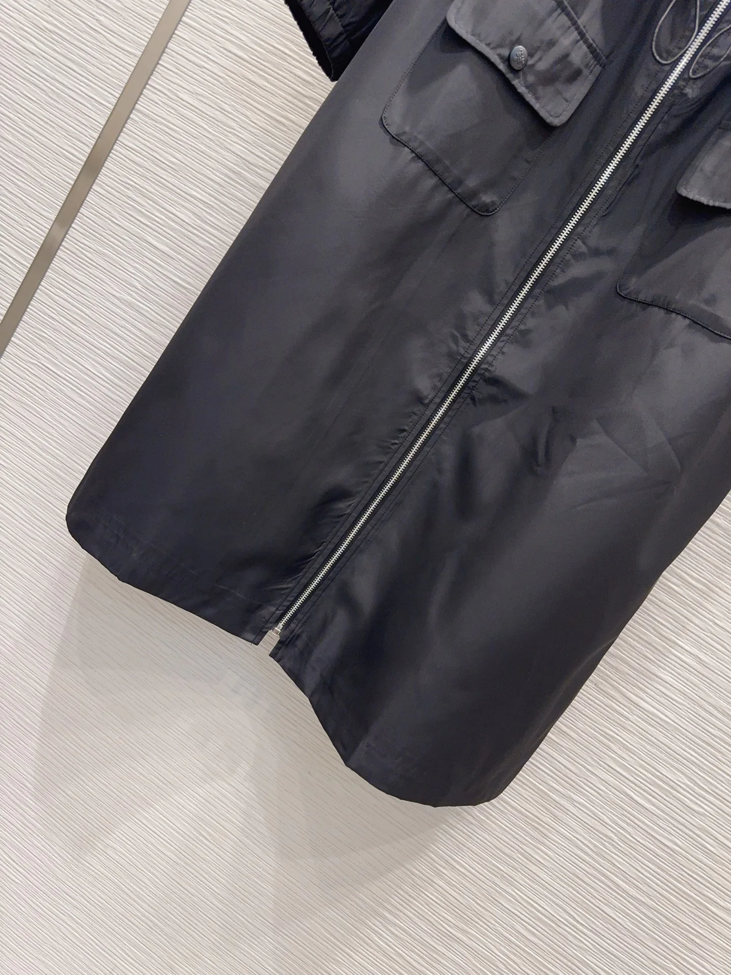 Куртки И Пуховики Женские Prada 17988394