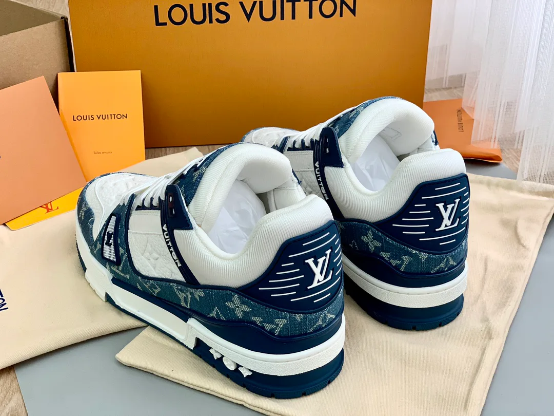 Кроссовки Женские Louis Vuitton 18014125