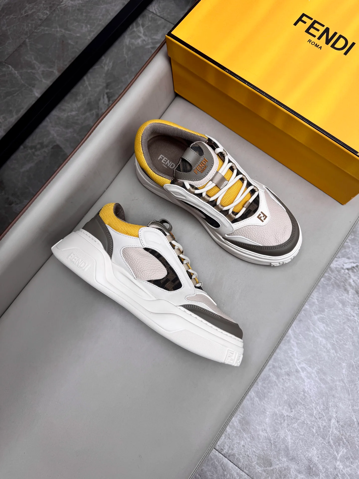 Кроссовки Мужские Fendi 1049842