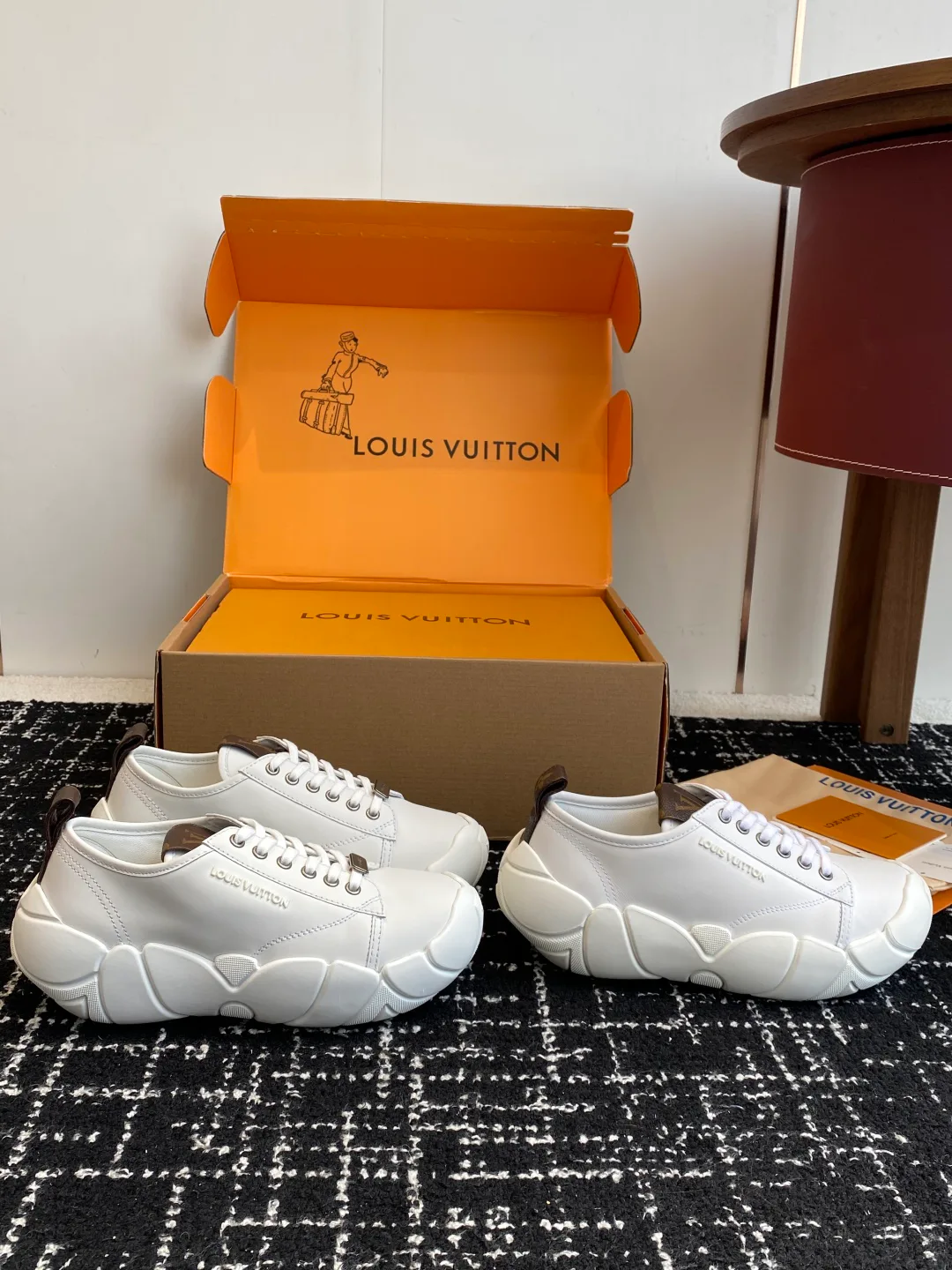 Кроссовки Женские Louis Vuitton 64715