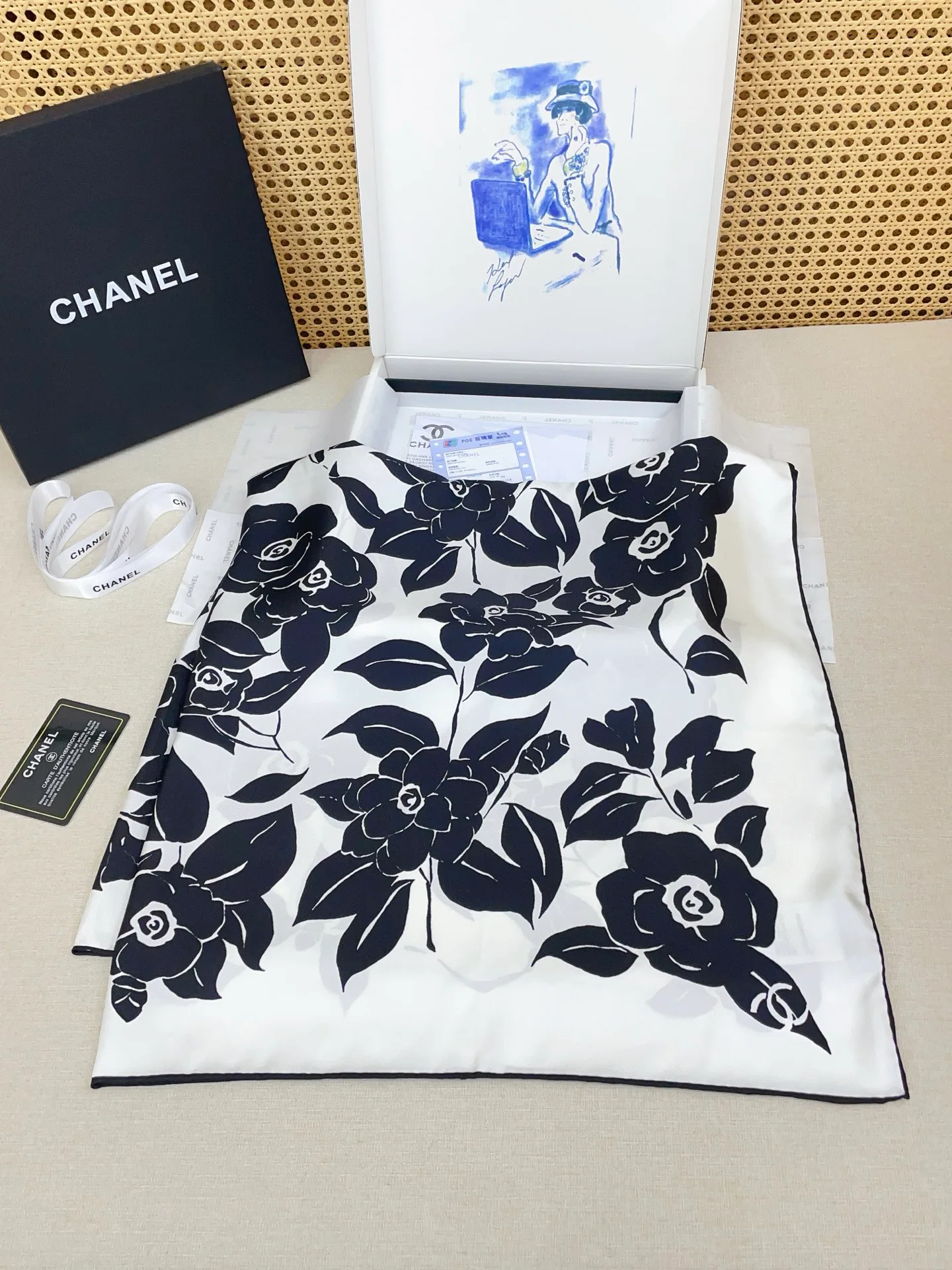 Платки Chanel 13119715