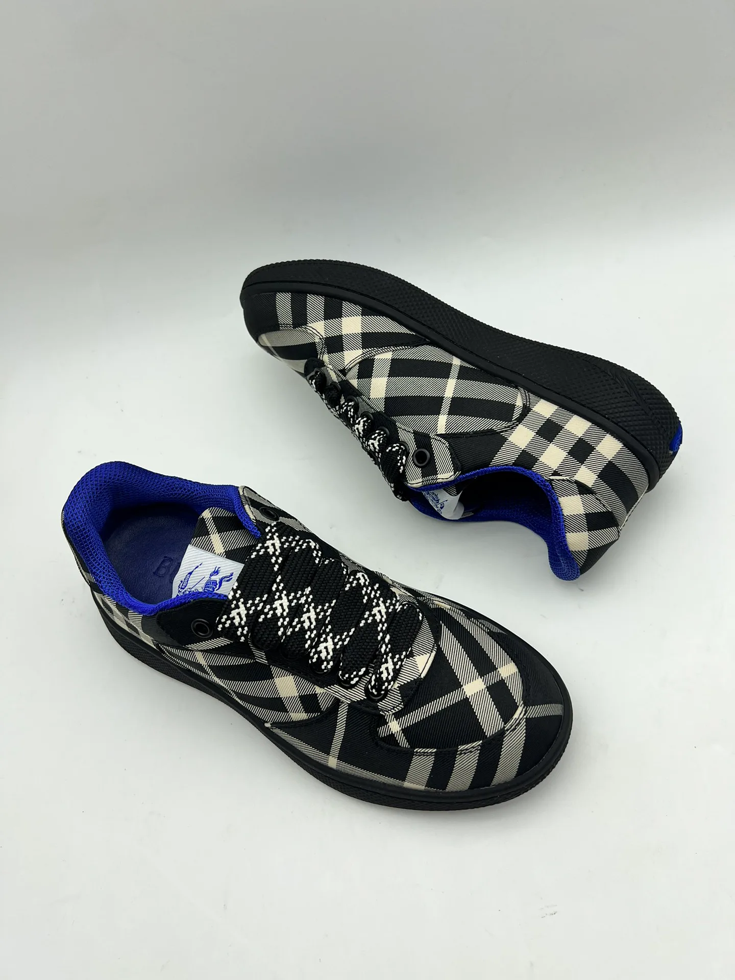 Кроссовки Женские Burberry 19103961