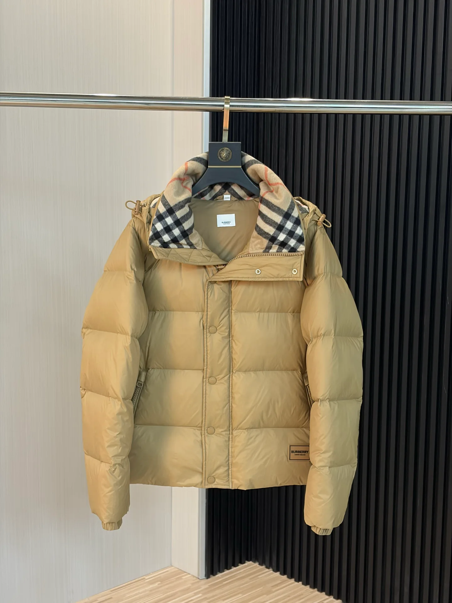 Куртки И Пуховики Женские Burberry 18706504