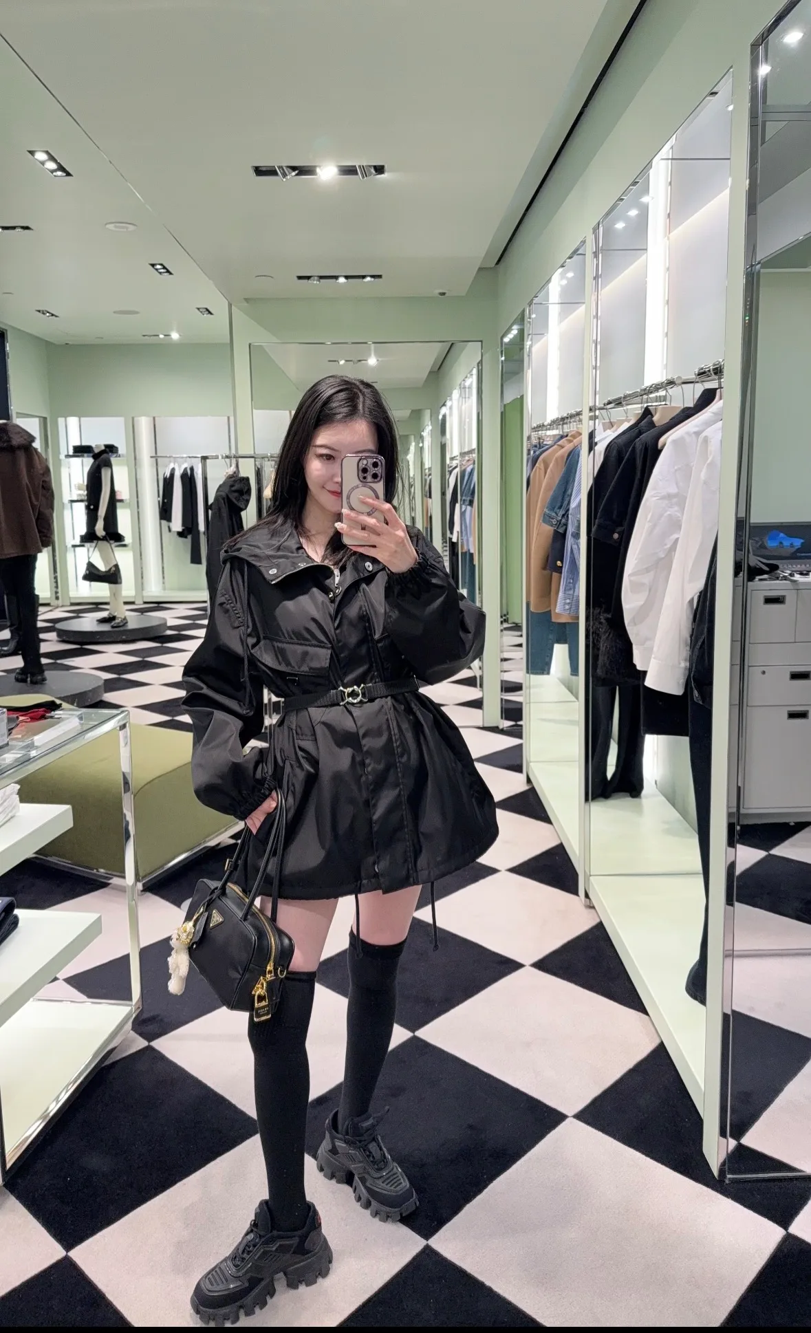 Куртки И Пуховики Женские Prada 18183587