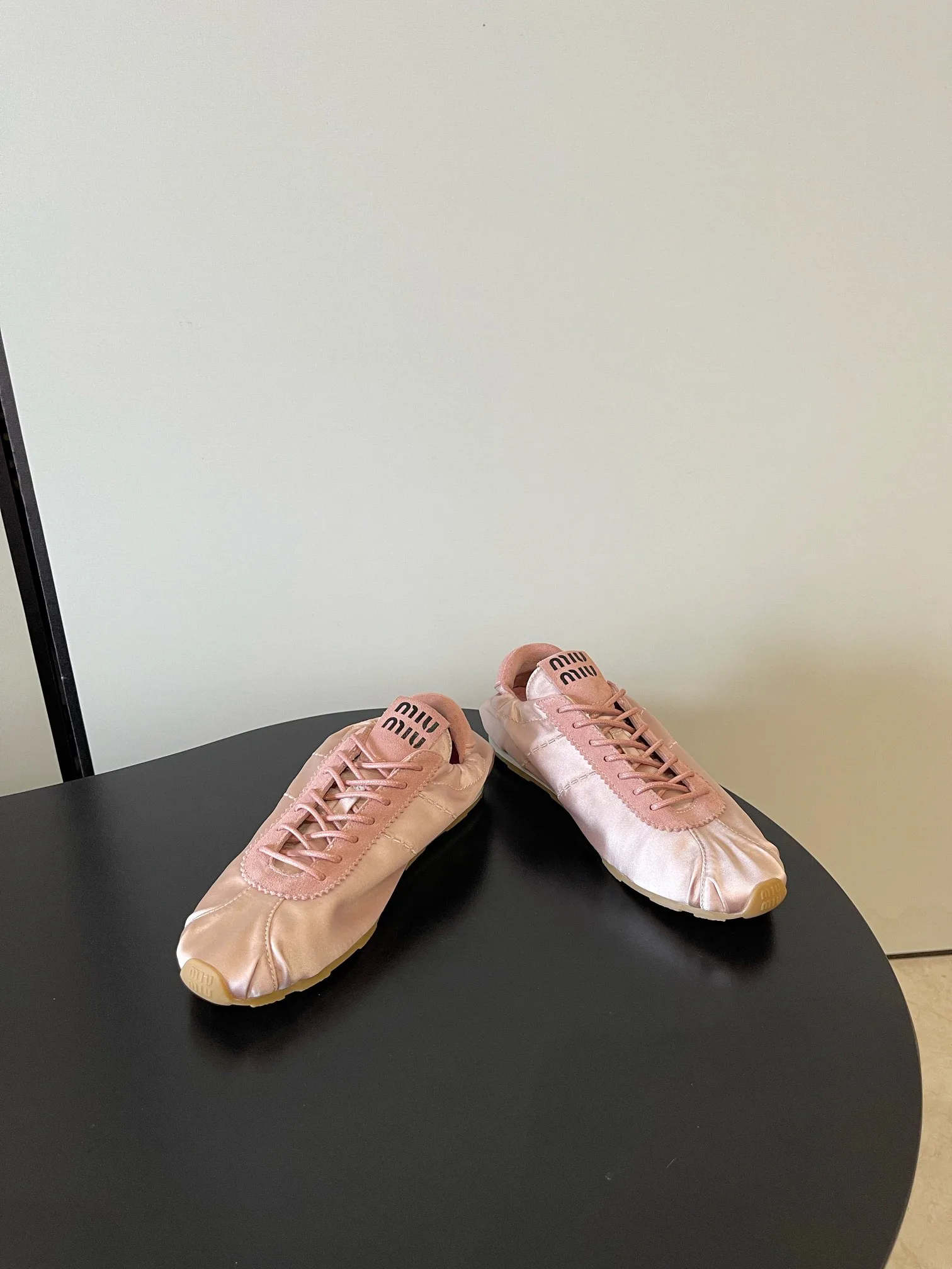 Кроссовки Женские Miu Miu 10654997