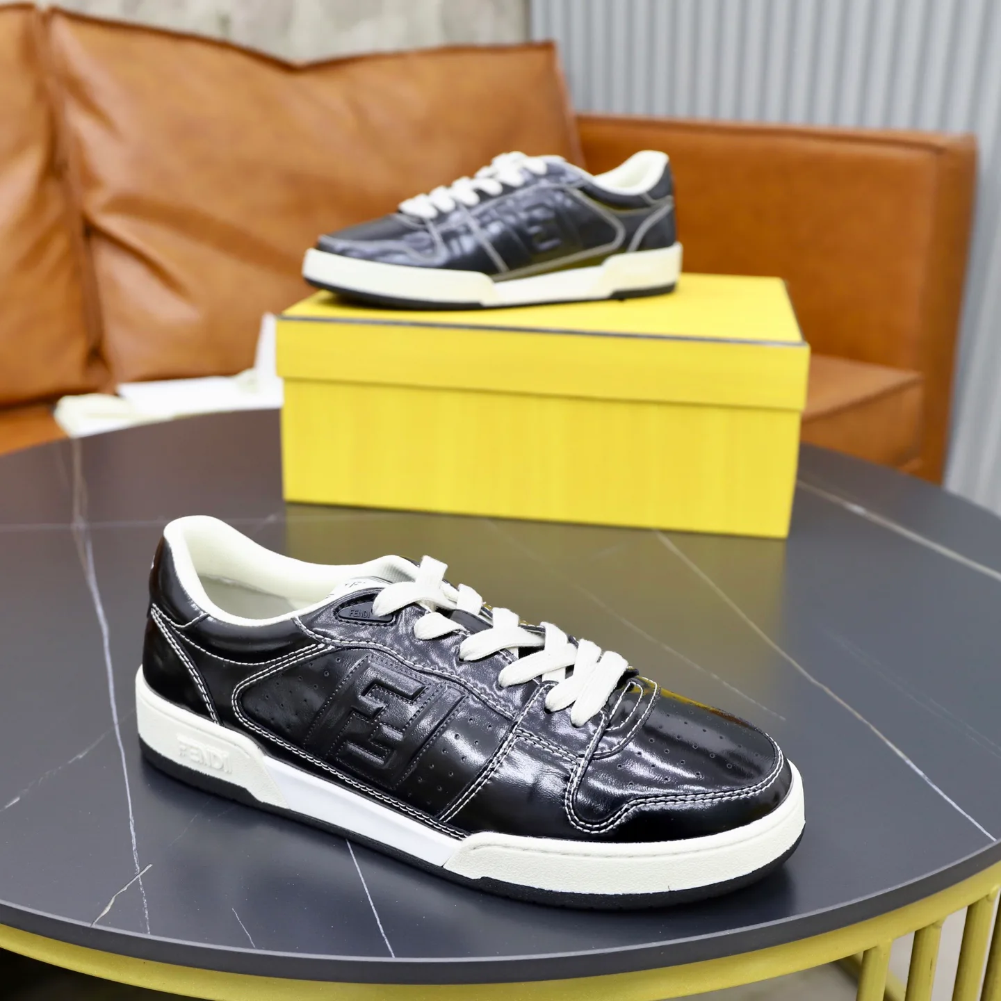 Кроссовки Женские Fendi 18516271