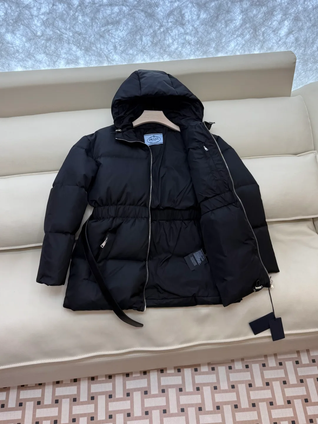 Куртки И Пуховики Женские Prada 19572386
