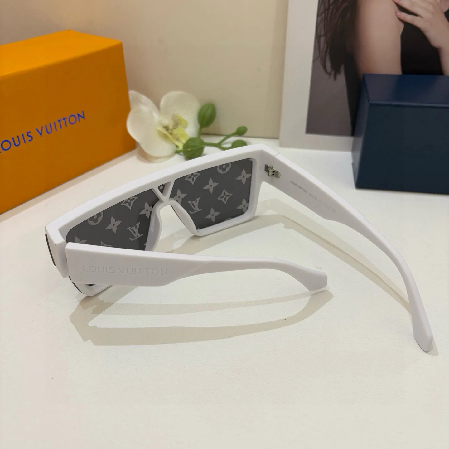 Очки Louis Vuitton 13135746