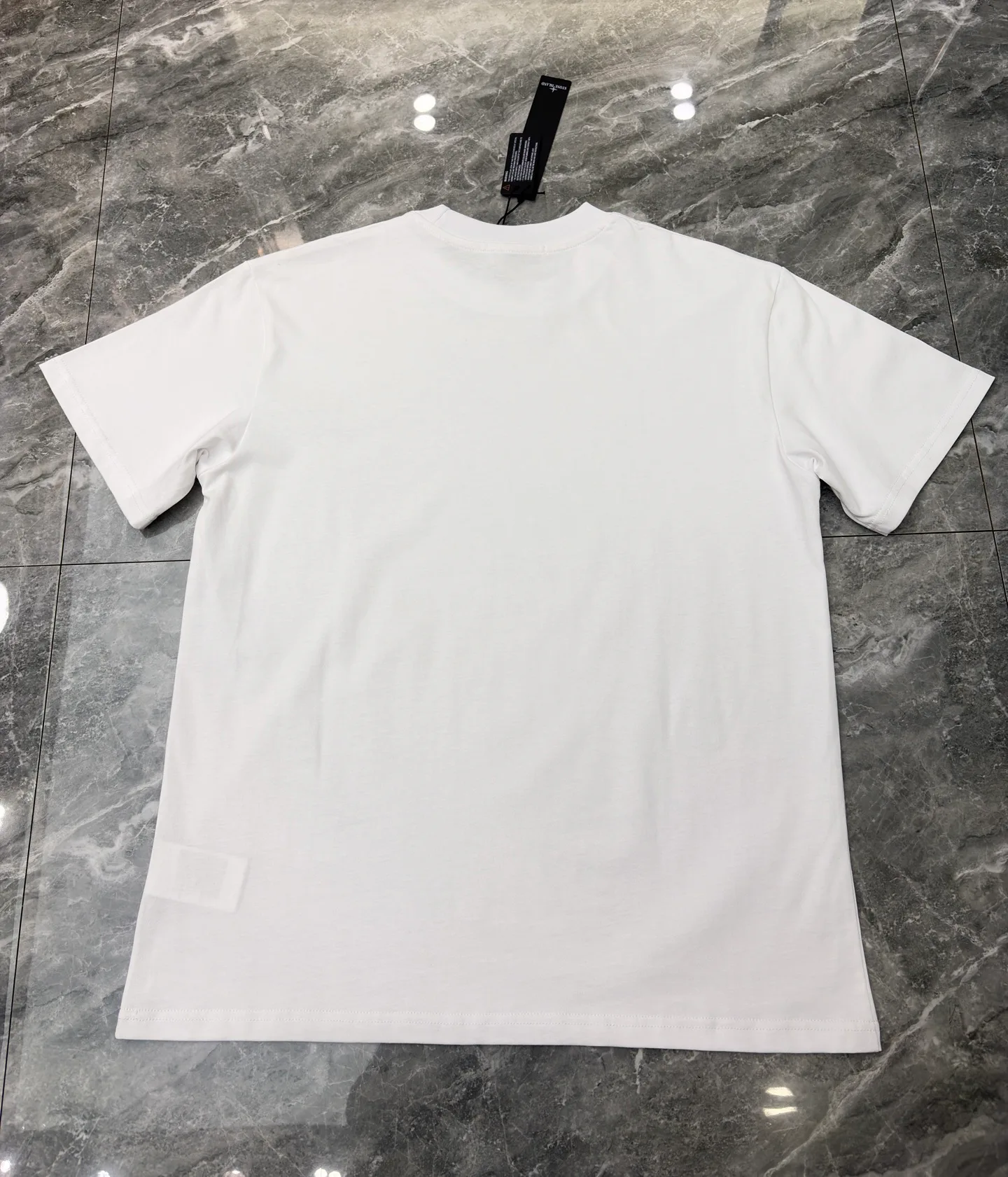 Футболки Женские Stone Island 11424387