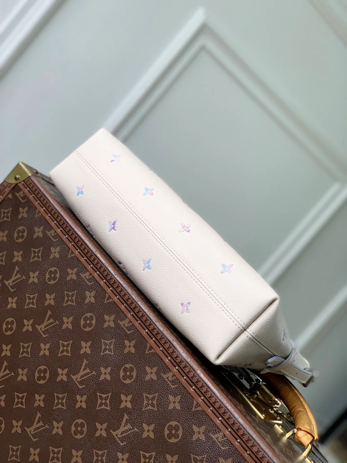 Классические Сумки Женские Louis Vuitton 18147487