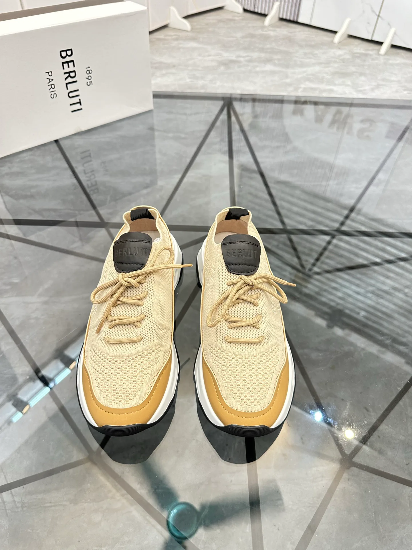 Кроссовки Женские Berluti 462894