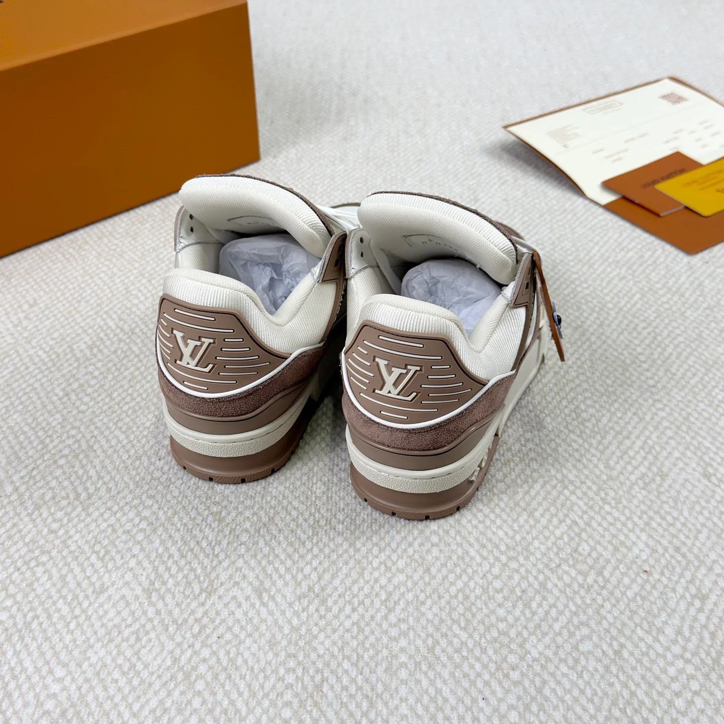 Кроссовки Женские Louis Vuitton 18892487