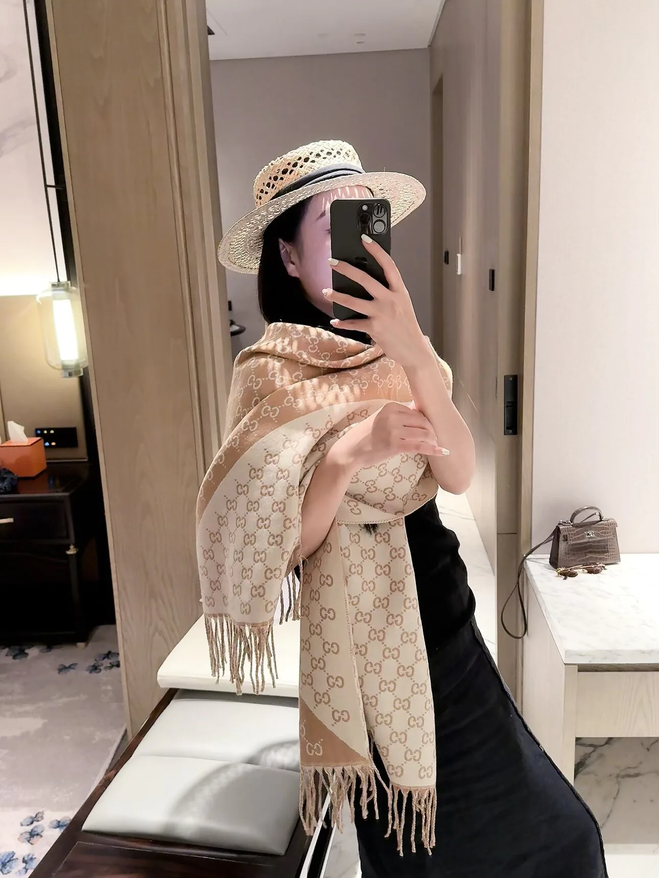 Шарфы Gucci 18322642